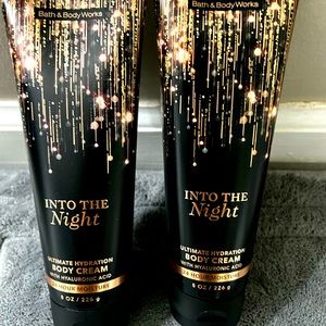 🎉🎉Host Pick🎉🎉Bath & Body Works Into the Night Lotion